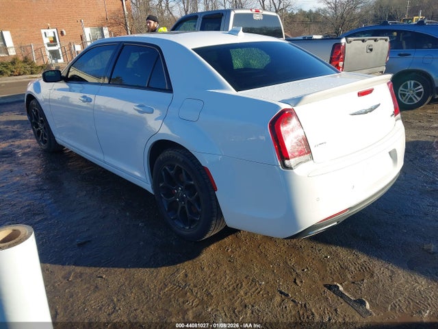 2017 CHRYSLER 300 2C3CCAGG7HH627092 Photo 2
