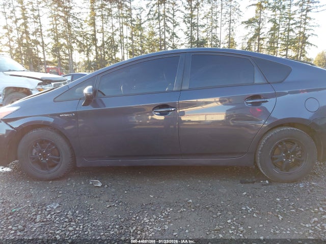 Toyota Prius Two 2015 JTDKN3DU5F1879667 Image 15