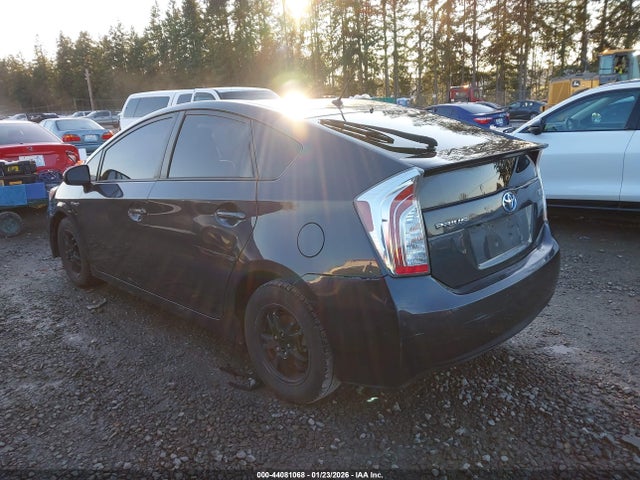 Toyota Prius Two 2015 JTDKN3DU5F1879667 Image 3