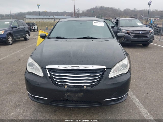 Продажа на аукционе авто 2011 Chrysler 200 Lx, vin: 1C3BC4FB9BN617763, номер лота: 44081122