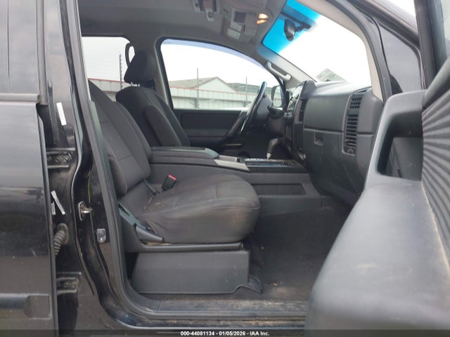 44081134 :رقم المزاد ، 1N6BA0EC6EN502544 vin ، 2014 Nissan Titan Sv مزاد بيع