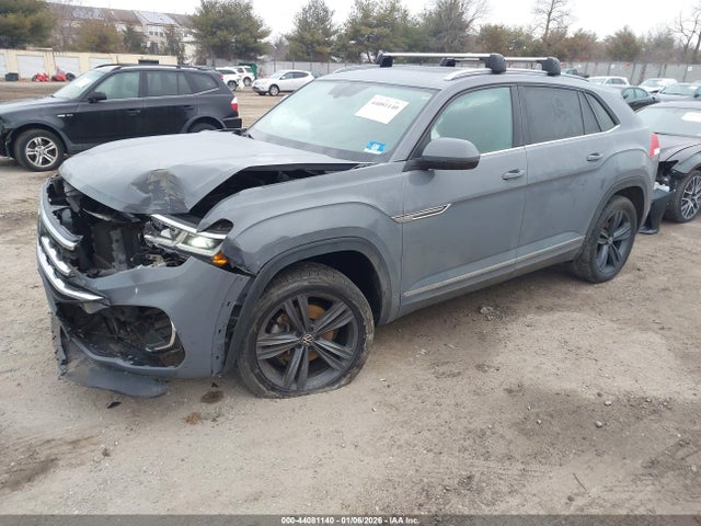 44081140 :رقم المزاد ، 1V26E2CA5LC225303 vin ، 2020 Volkswagen Atlas Cross Sport 3.6l V6 Se W/technology/3.6l V6 Se W/technology R-line مزاد بيع