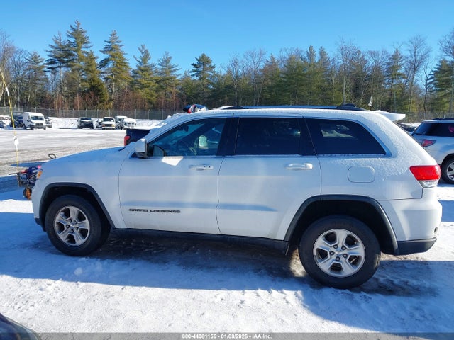 1C4RJFAG3HC653760 Jeep Grand Cherokee Laredo 4x4