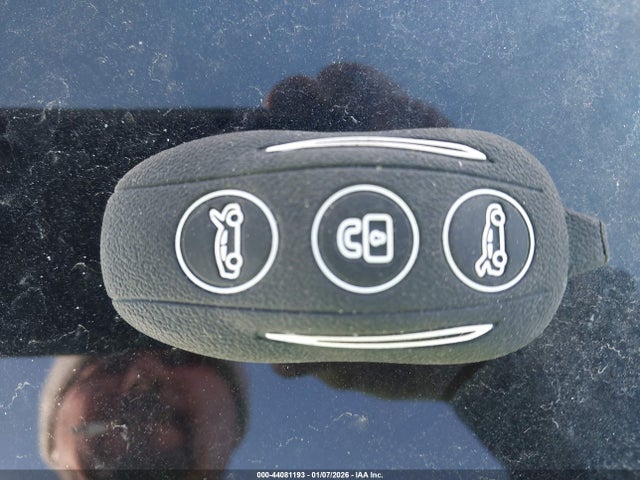 44081193 :رقم المزاد ، 5YJSA1E43KF340710 vin ، 2019 Tesla Model S 100d/long Range/p100d/performance مزاد بيع