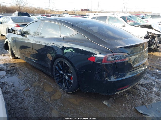 2019 TESLA MODEL S 5YJSA1E43KF340710 Photo 2