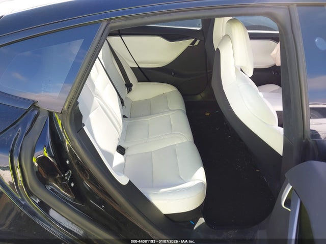 44081193 :رقم المزاد ، 5YJSA1E43KF340710 vin ، 2019 Tesla Model S 100d/long Range/p100d/performance مزاد بيع