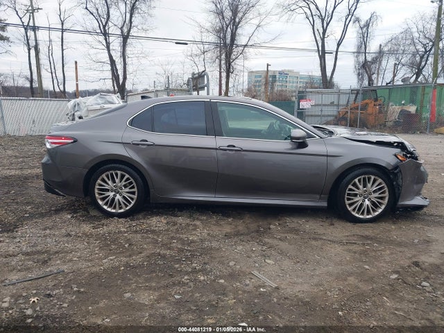 Продажа на аукционе авто 2018 Toyota Camry Xle, vin: 4T1B11HK5JU021756, номер лота: 44081219