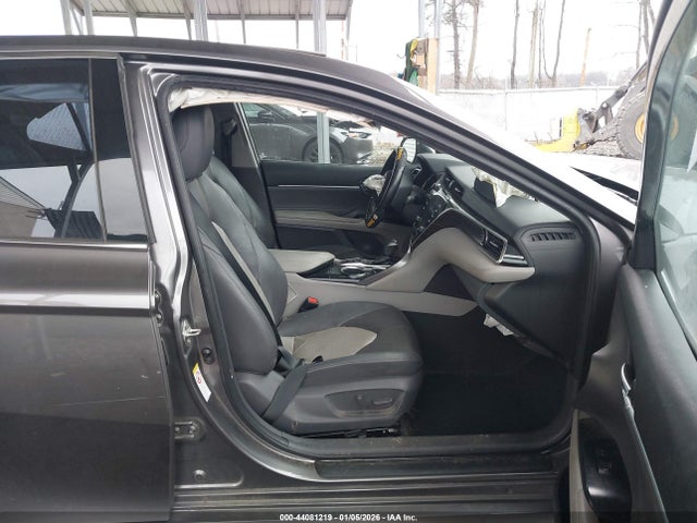 Продажа на аукционе авто 2018 Toyota Camry Xle, vin: 4T1B11HK5JU021756, номер лота: 44081219