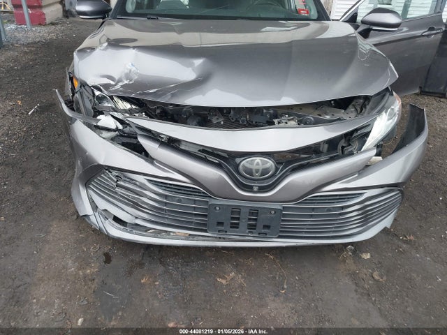 Продажа на аукционе авто 2018 Toyota Camry Xle, vin: 4T1B11HK5JU021756, номер лота: 44081219
