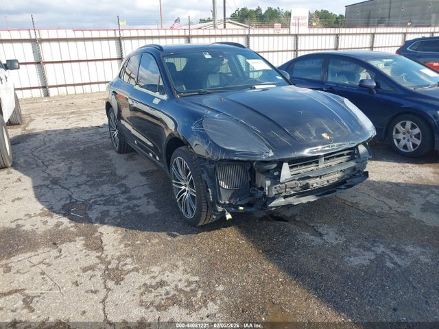 2017 PORSCHE MACAN WP1AB2A53HLB18718