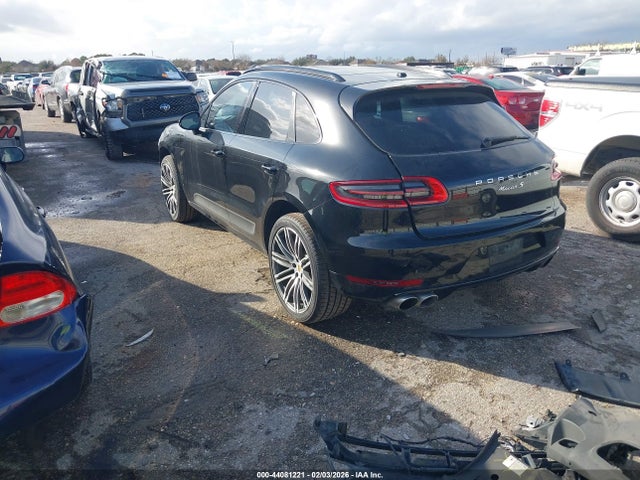 2017 PORSCHE MACAN WP1AB2A53HLB18718 Photo 2