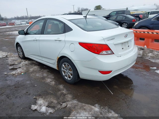 2013 HYUNDAI ACCENT KMHCT4AE8DU529468 Photo 2
