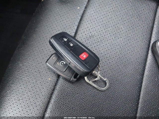 JTDKAMFUXM3151813 Toyota Prius L Eco