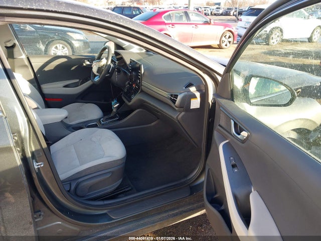 2022 HYUNDAI IONIQ HYBRID KMHC85LC3NU273664 Photo 4