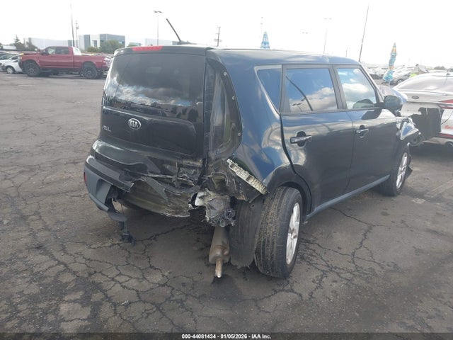 KNDJN2A24H7423216 KIA Soul
