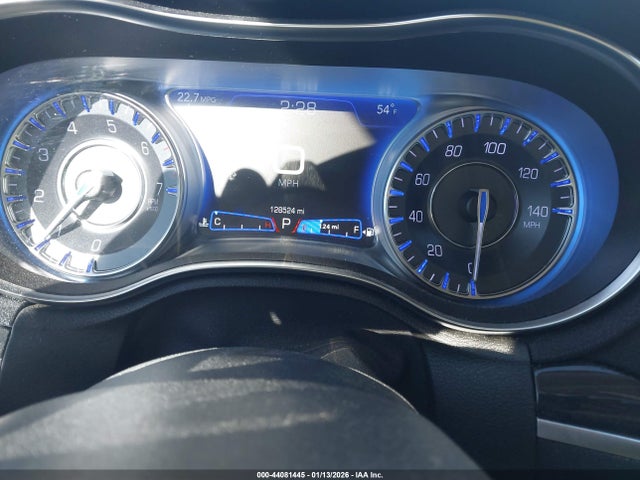 44081445 :رقم المزاد ، 2C3CCAEG8KH698120 vin ، 2019 Chrysler 300 Limited مزاد بيع