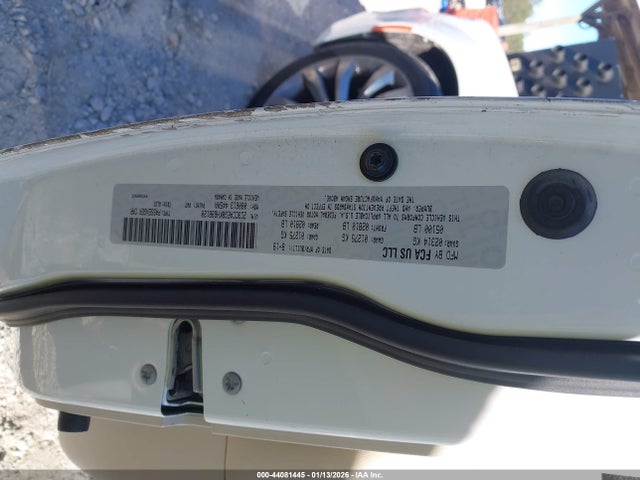 44081445 :رقم المزاد ، 2C3CCAEG8KH698120 vin ، 2019 Chrysler 300 Limited مزاد بيع