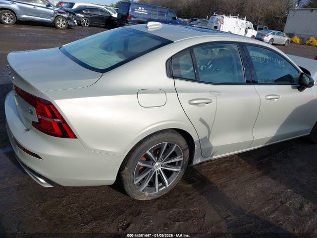 2022 VOLVO S60 7JRL12TZ6NG162330 Photo 3