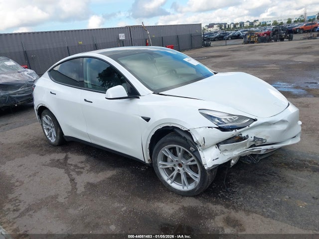 2023 TESLA MODEL Y 7SAYGDEE4PA038062 Photo 0