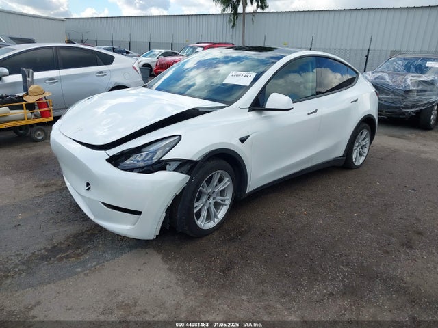 2023 TESLA MODEL Y 7SAYGDEE4PA038062 Photo 1
