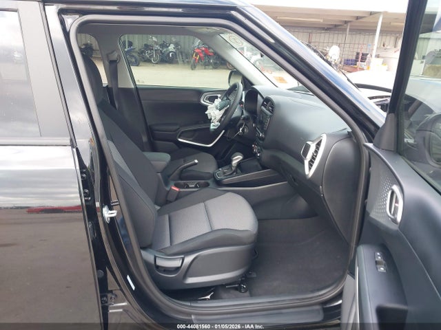 2025 Kia Soul Lx მანქანა იყიდება აუქციონზე, vin: KNDJ23AU2S7958584, აუქციონის ნომერი: 44081560