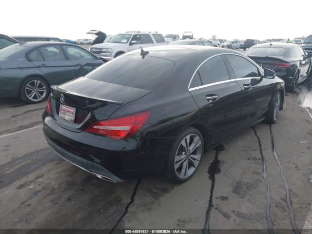2019 MERCEDES-BENZ CLA 250 WDDSJ4EB1KN768136 Photo 3
