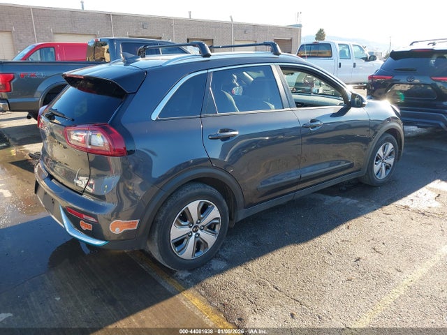 2019 KIA NIRO PLUG-IN HYBRID KNDCD3LD2K5341990 Photo 3