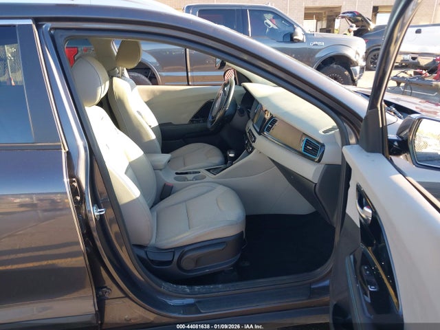 2019 KIA NIRO PLUG-IN HYBRID KNDCD3LD2K5341990 Photo 4