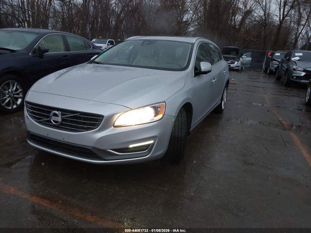 2015 VOLVO V60 YV1612SB4F1193669 Photo 1