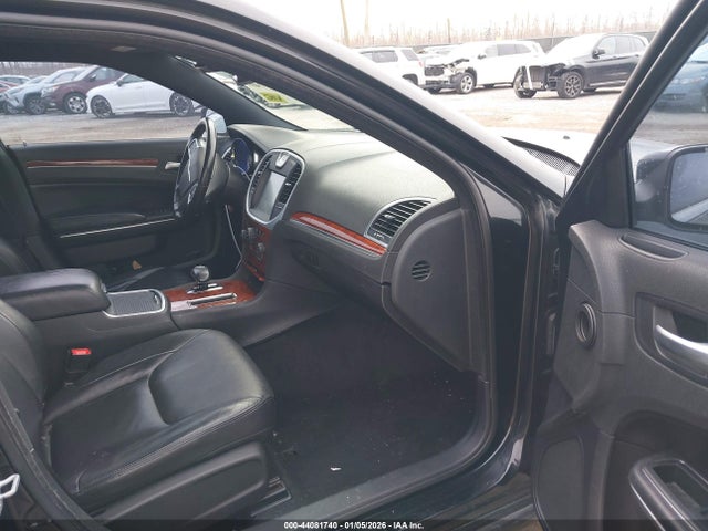 Продажа на аукционе авто 2013 Chrysler 300 Motown, vin: 2C3CCAAG7DH727809, номер лота: 44081740