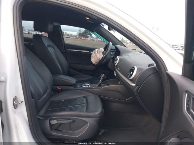 2017 AUDI A3 WAUAUGFF2H1045330 Photo 4