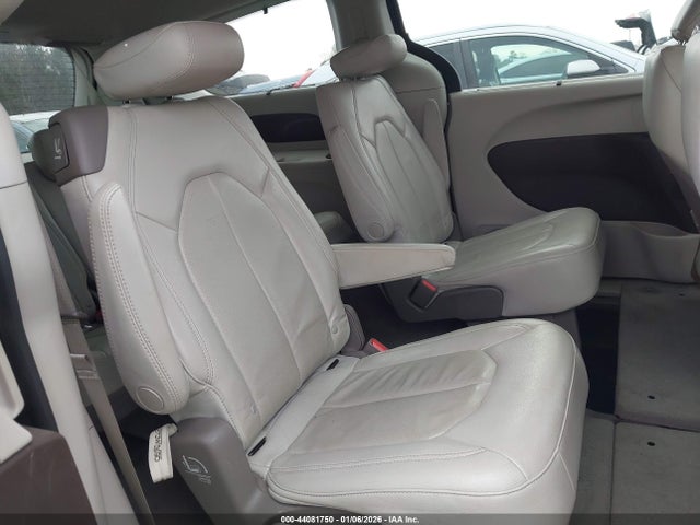 44081750 :رقم المزاد ، 2C4RC1BGXLR121305 vin ، 2020 Chrysler Pacifica Touring L مزاد بيع