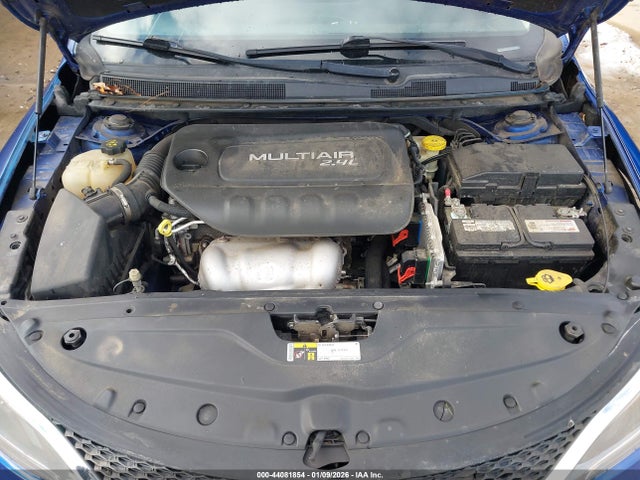 Chrysler 200 Limited 2015 1C3CCCAB5FN616251 Image 10