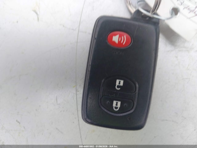 2014 TOYOTA PRIUS JTDKN3DU5E1812050 Photo 10