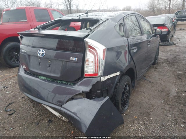 2014 TOYOTA PRIUS JTDKN3DU5E1812050 Photo 3