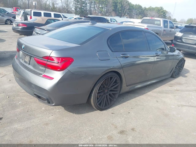 2016 Bmw 750i Xdrive მანქანა იყიდება აუქციონზე, vin: WBA7F2C55GG417662, აუქციონის ნომერი: 44081938