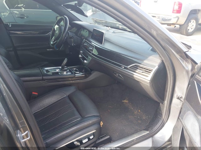 2016 Bmw 750i Xdrive მანქანა იყიდება აუქციონზე, vin: WBA7F2C55GG417662, აუქციონის ნომერი: 44081938
