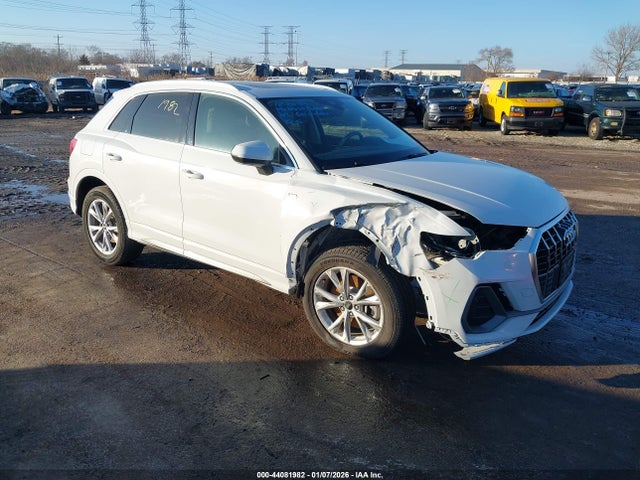 2022 AUDI Q3 WA1EECF38N1138603 Photo 0