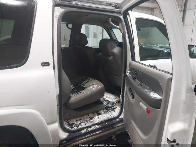 44081992 :رقم المزاد ، 3GKFK16Z03G165857 vin ، 2003 Gmc Yukon Xl 1500 Slt مزاد بيع