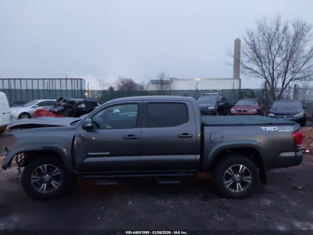 5TFCZ5AN0HX060373 Toyota Tacoma Trd Sport