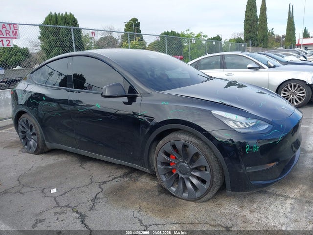 5YJYGDEF5LF034573 Tesla Model Y Long Range Dual Motor All-wheel Drive/performance Dual Motor All-wheel Drive