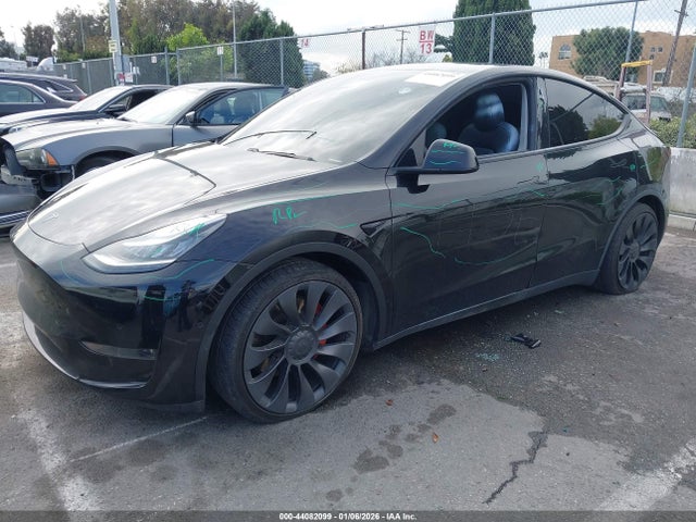 2020 TESLA MODEL Y 5YJYGDEF5LF034573 Photo 1