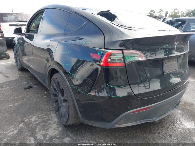 2020 TESLA MODEL Y 5YJYGDEF5LF034573 Photo 2
