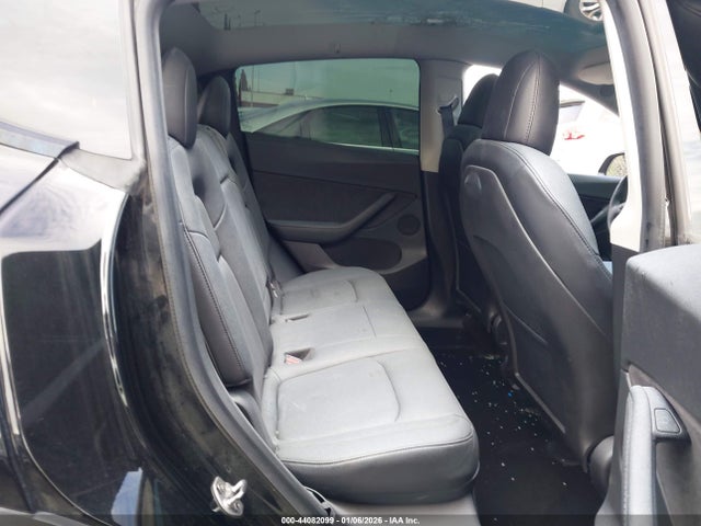 2020 TESLA MODEL Y 5YJYGDEF5LF034573 Photo 7