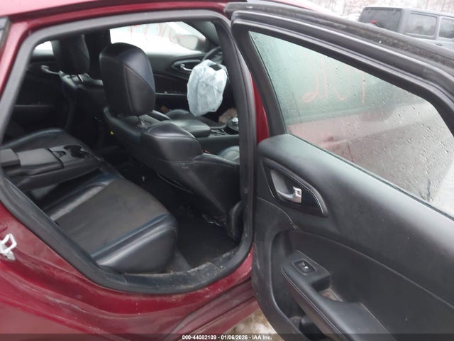 2015 Chrysler 200 S მანქანა იყიდება აუქციონზე, vin: 1C3CCCBB8FN696479, აუქციონის ნომერი: 44082109