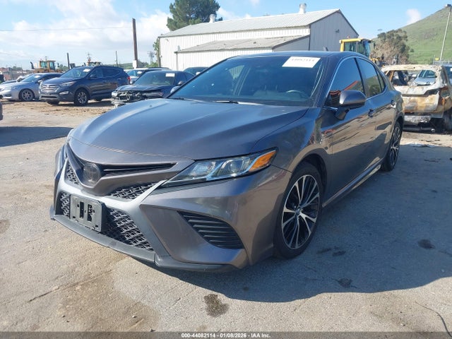 4T1B11HK6JU633450 Toyota CAMRY SE