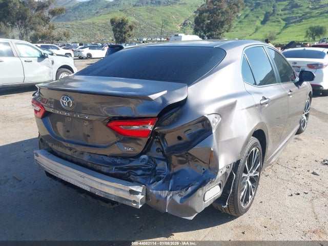 4T1B11HK6JU633450 Toyota CAMRY SE