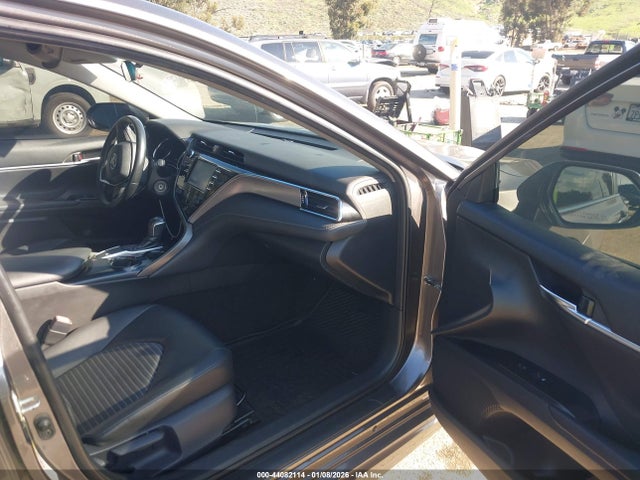 4T1B11HK6JU633450 Toyota CAMRY SE