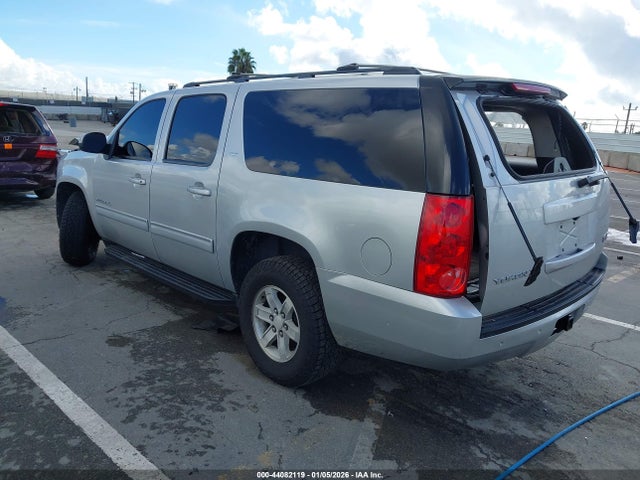 2014 GMC YUKON XL 1500 1GKS1KE01ER235492 Photo 2