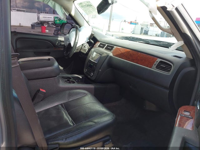 2014 GMC YUKON XL 1500 1GKS1KE01ER235492 Photo 4